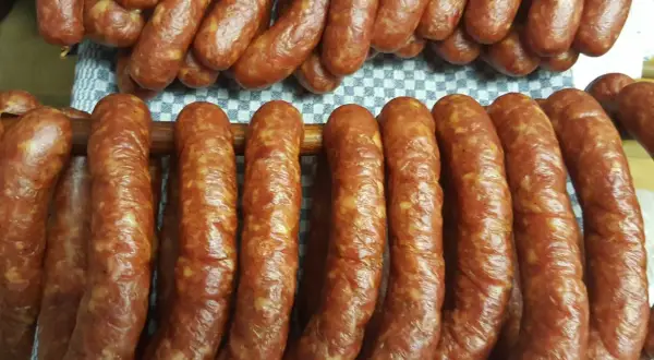 Najlepszy przepis na kiełbasę wiejską na 5 kg - smacznie i łatwo