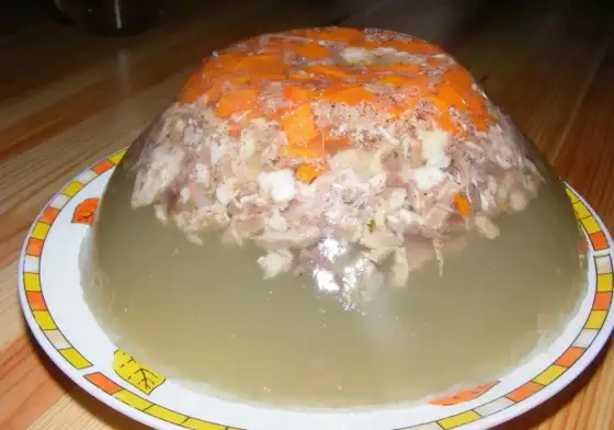 Galareta wieprzowa - przepis na idealne tężenie i smak